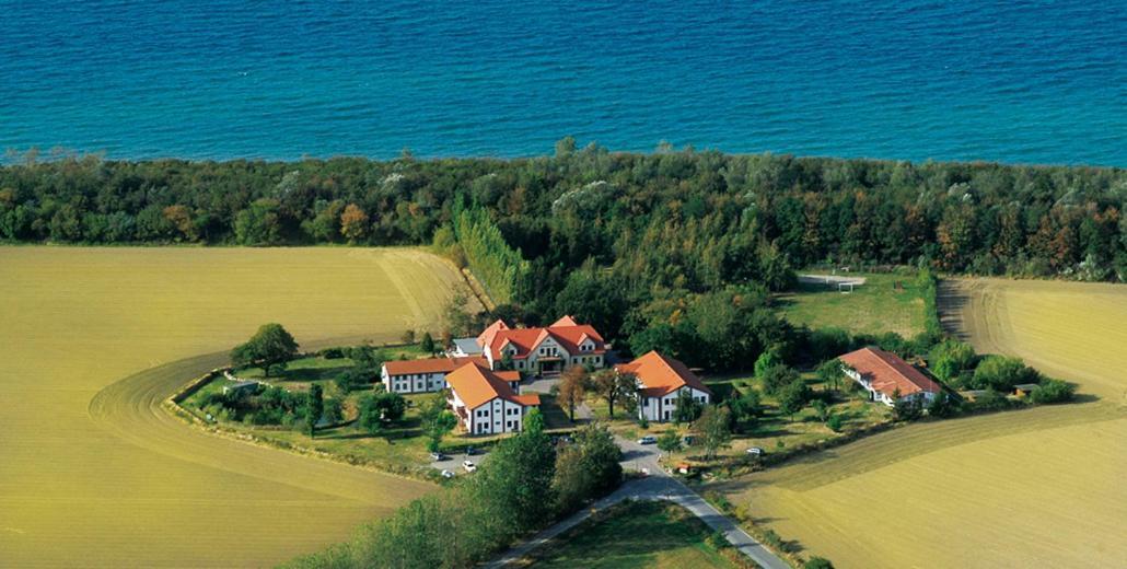 Hotel Ostseeland Росток Екстер'єр фото