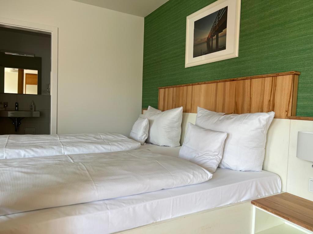 Hotel Ostseeland Росток Екстер'єр фото