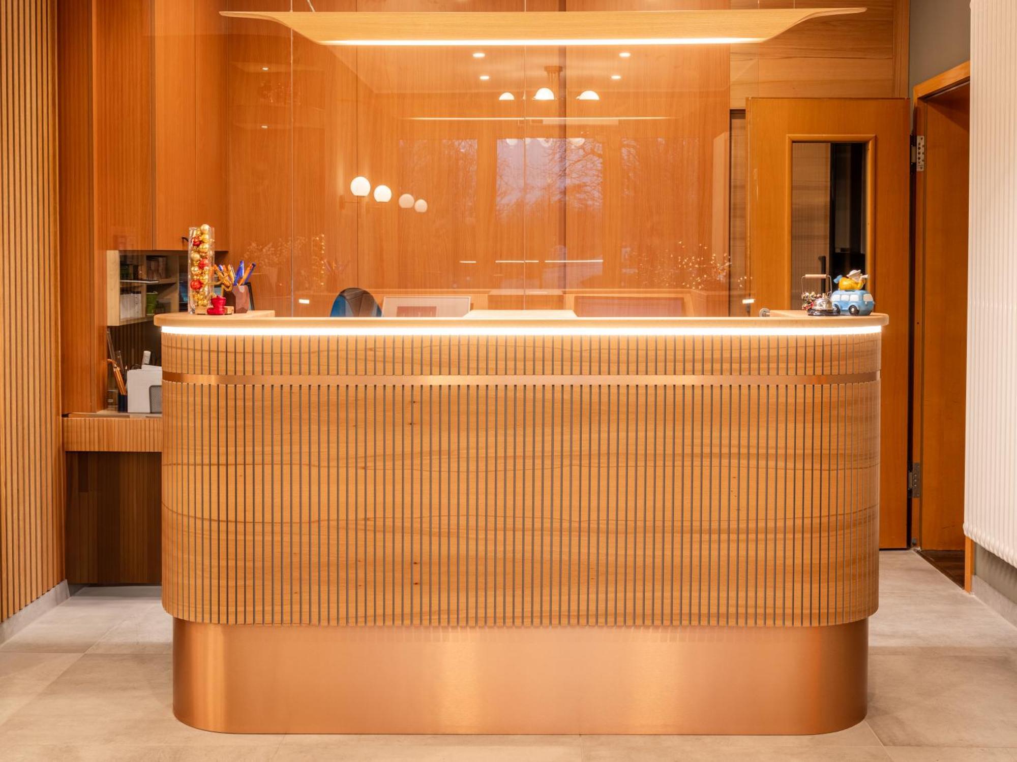 Hotel Ostseeland Росток Екстер'єр фото