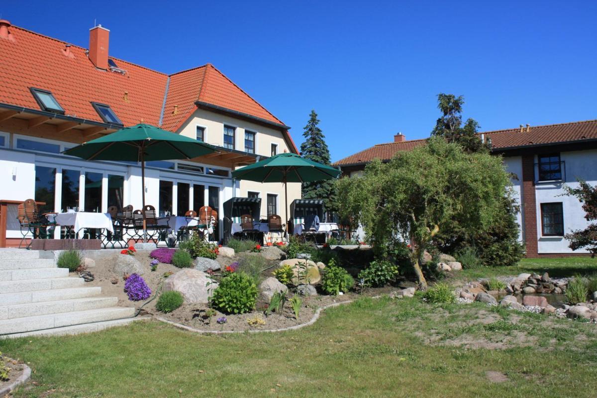 Hotel Ostseeland Росток Екстер'єр фото