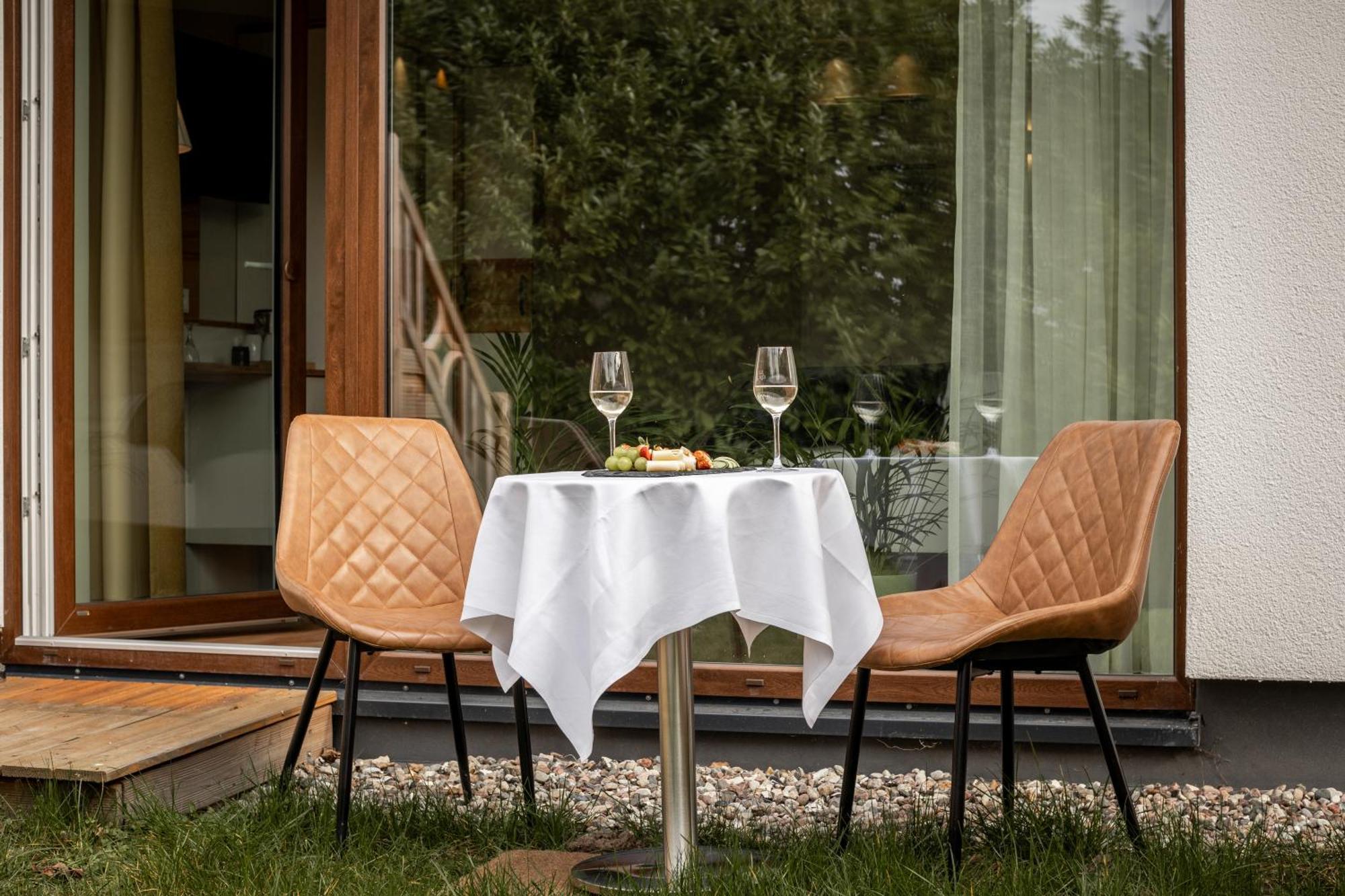 Hotel Ostseeland Росток Екстер'єр фото