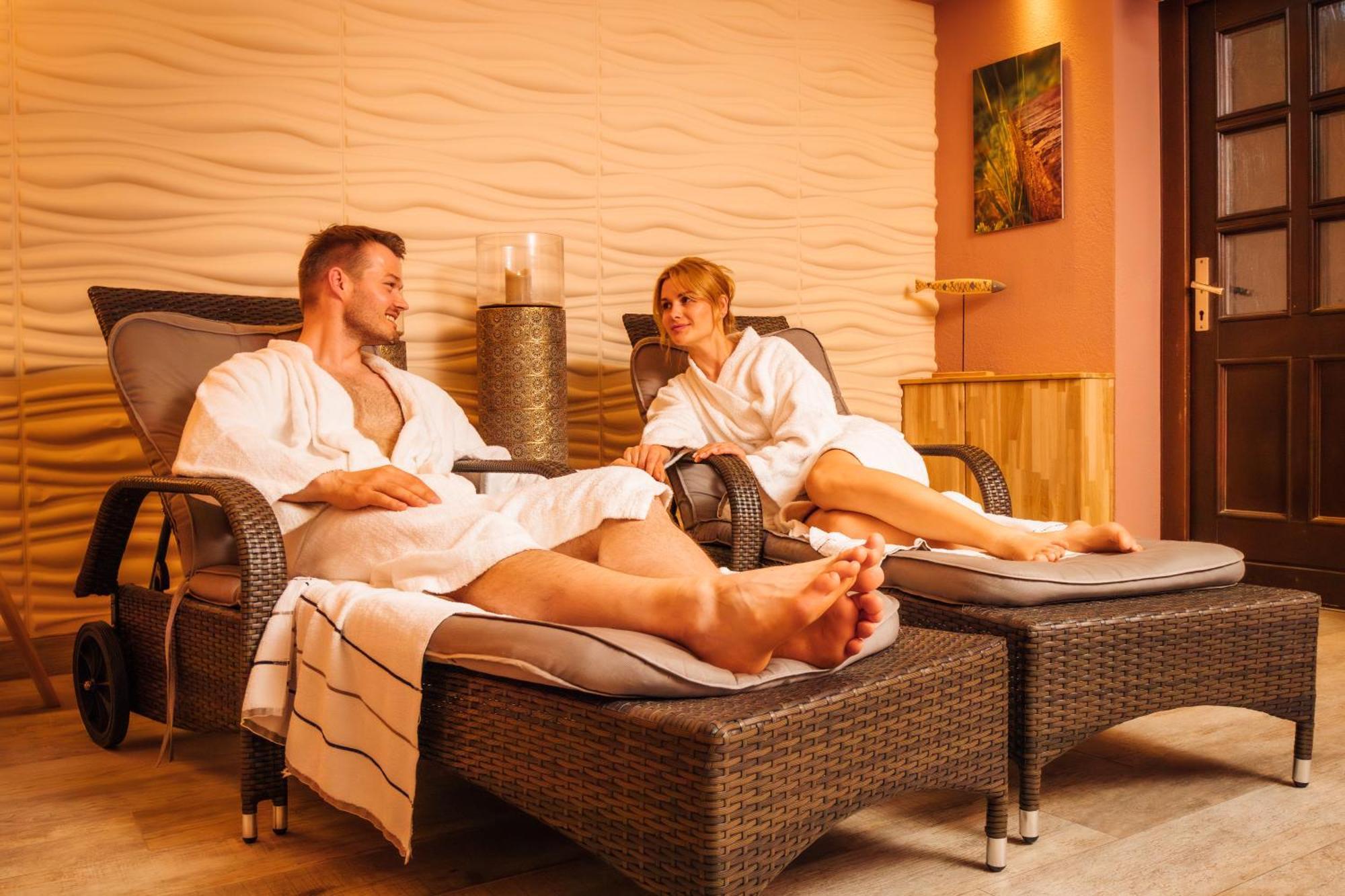 Hotel Ostseeland Росток Екстер'єр фото