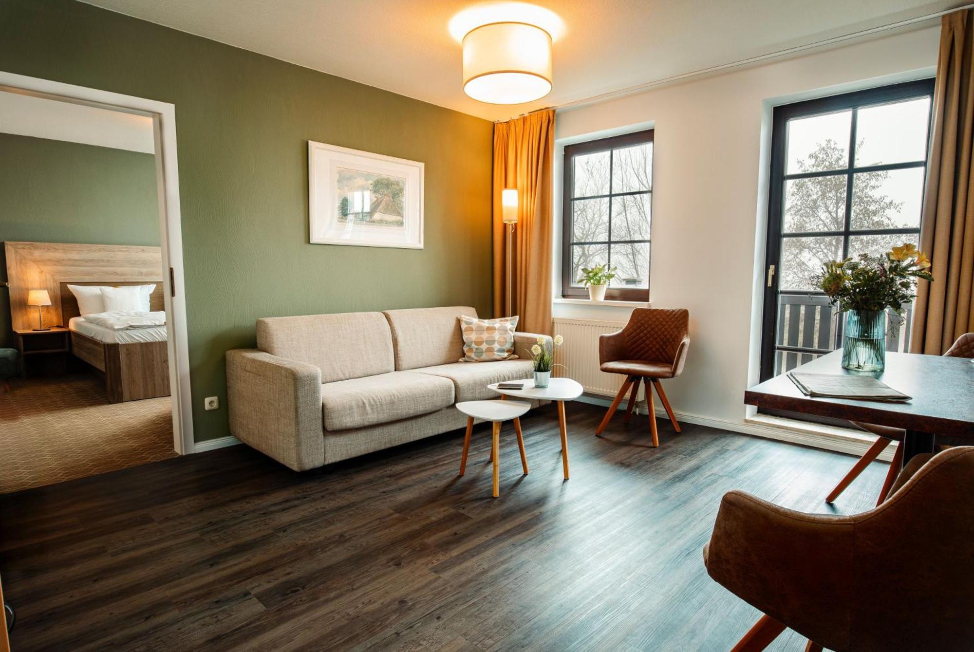 Hotel Ostseeland Росток Екстер'єр фото