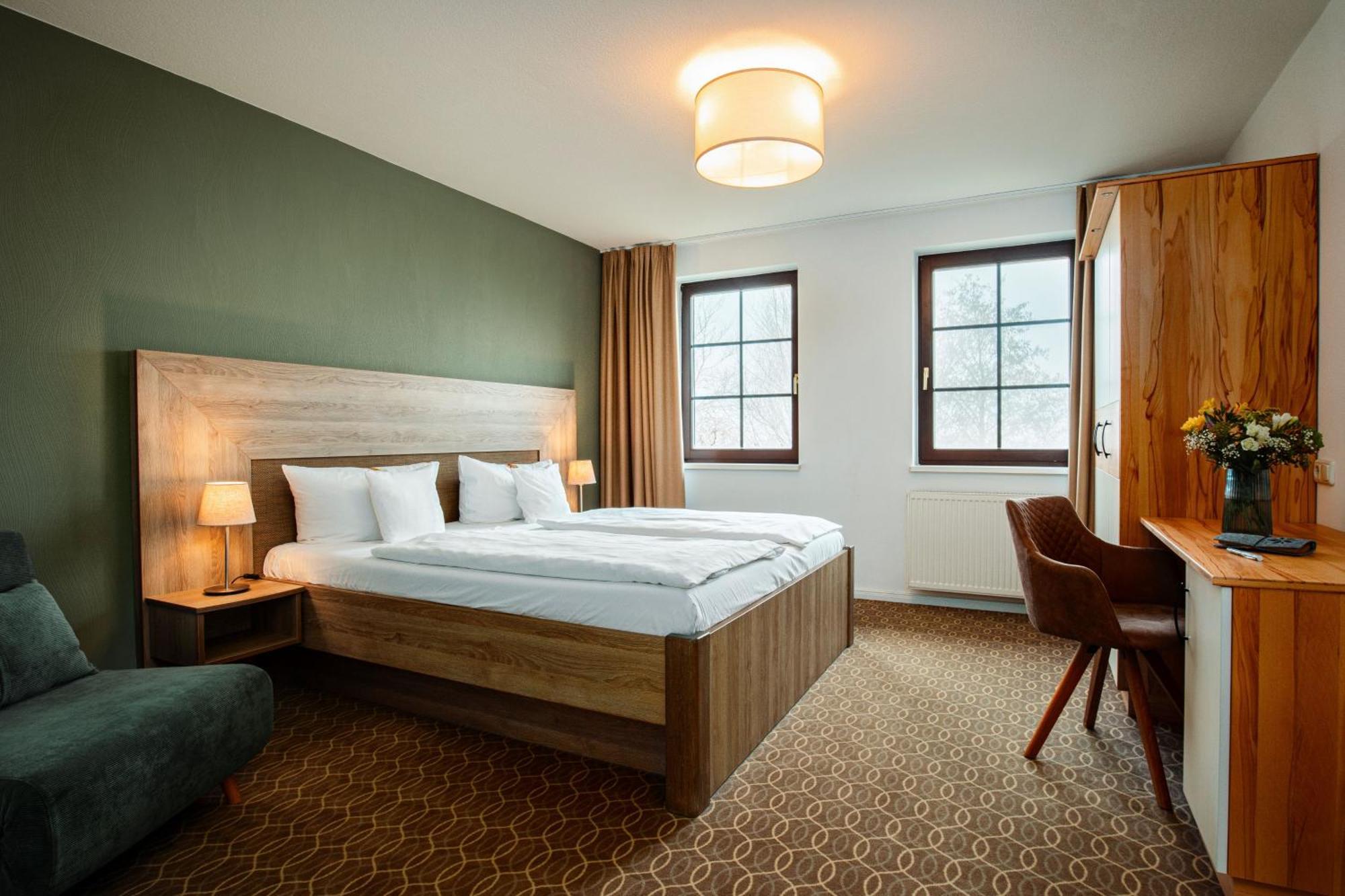 Hotel Ostseeland Росток Екстер'єр фото